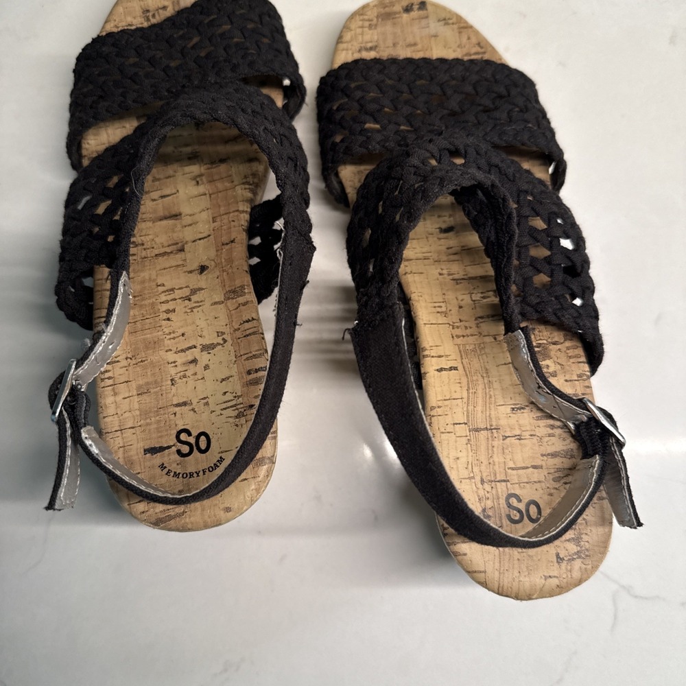 SO® Taffy Women's Wedge Sandals Color: Black Size: 6 - Picture 4 of 5